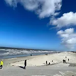 Kaiserhome Ney 3, Moderne Eg-ferienwohnung Mit Xbox, Strandnah Und Zentral * Norderney