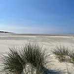 Kaiserhome Ney 3, Moderne Eg-ferienwohnung Mit Xbox, Strandnah Und Zentral Lejlighed Norderney